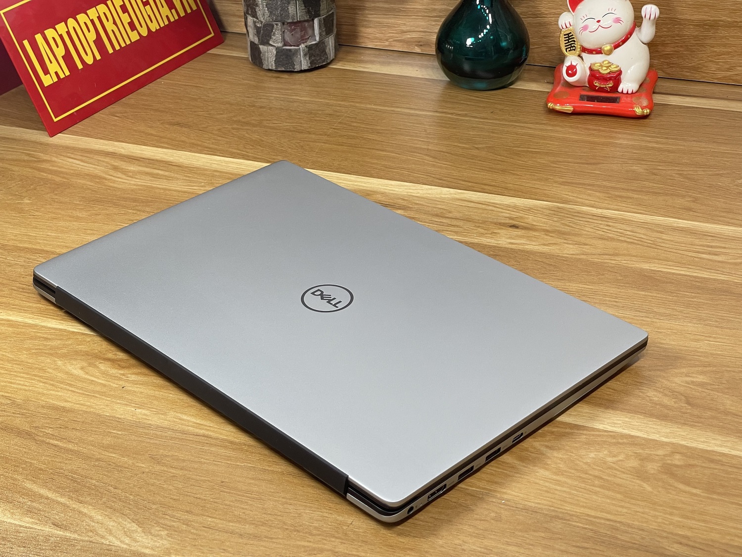 Dell Vostro 5590: I5-10210U| 8GB| 256GB| MX250 |15.6 FHDLikenew