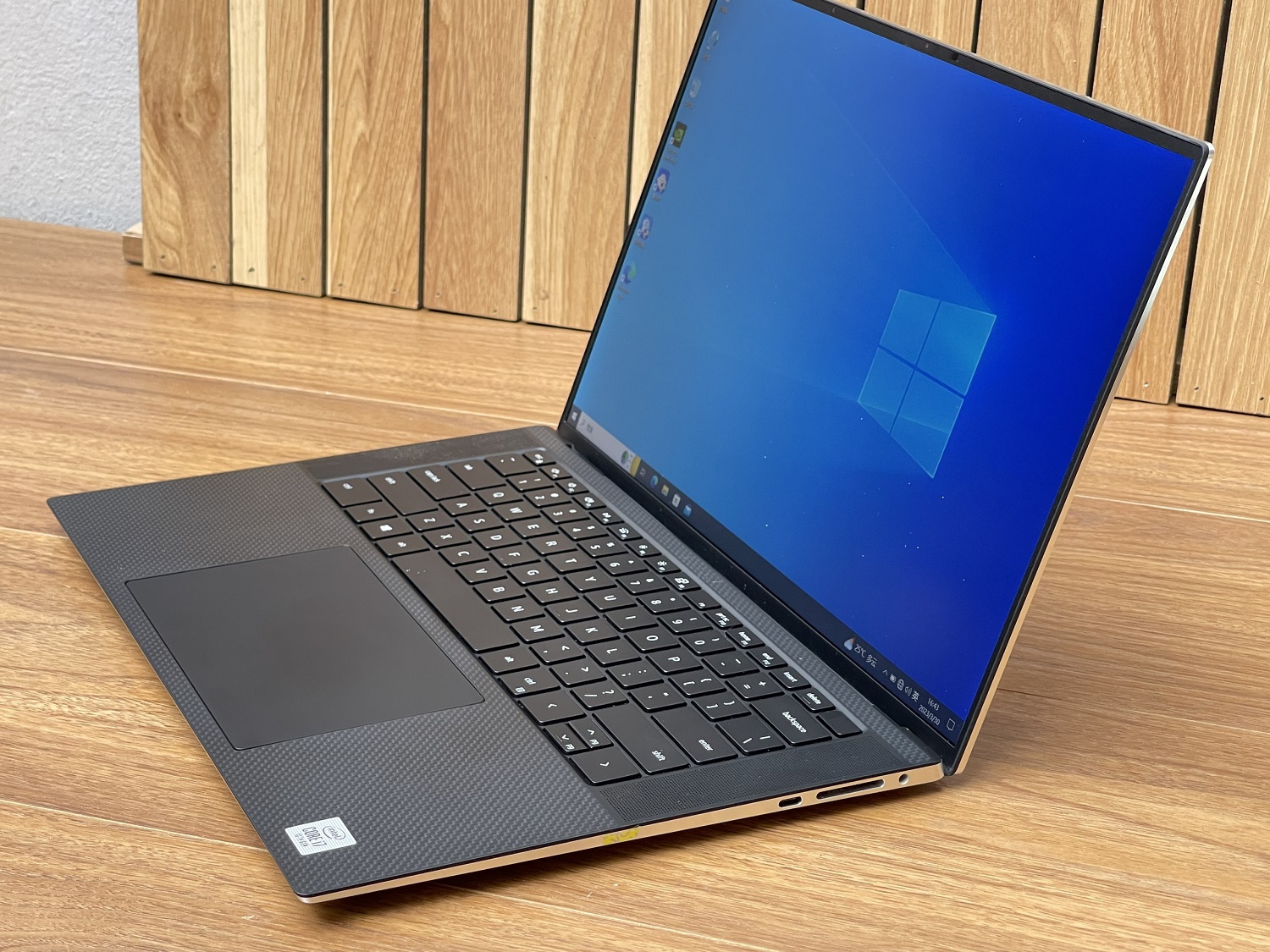 Dell XPS 9500 : i7-10750H | Ram 16GB | SSD 512GB | 15.6 inch FHD+