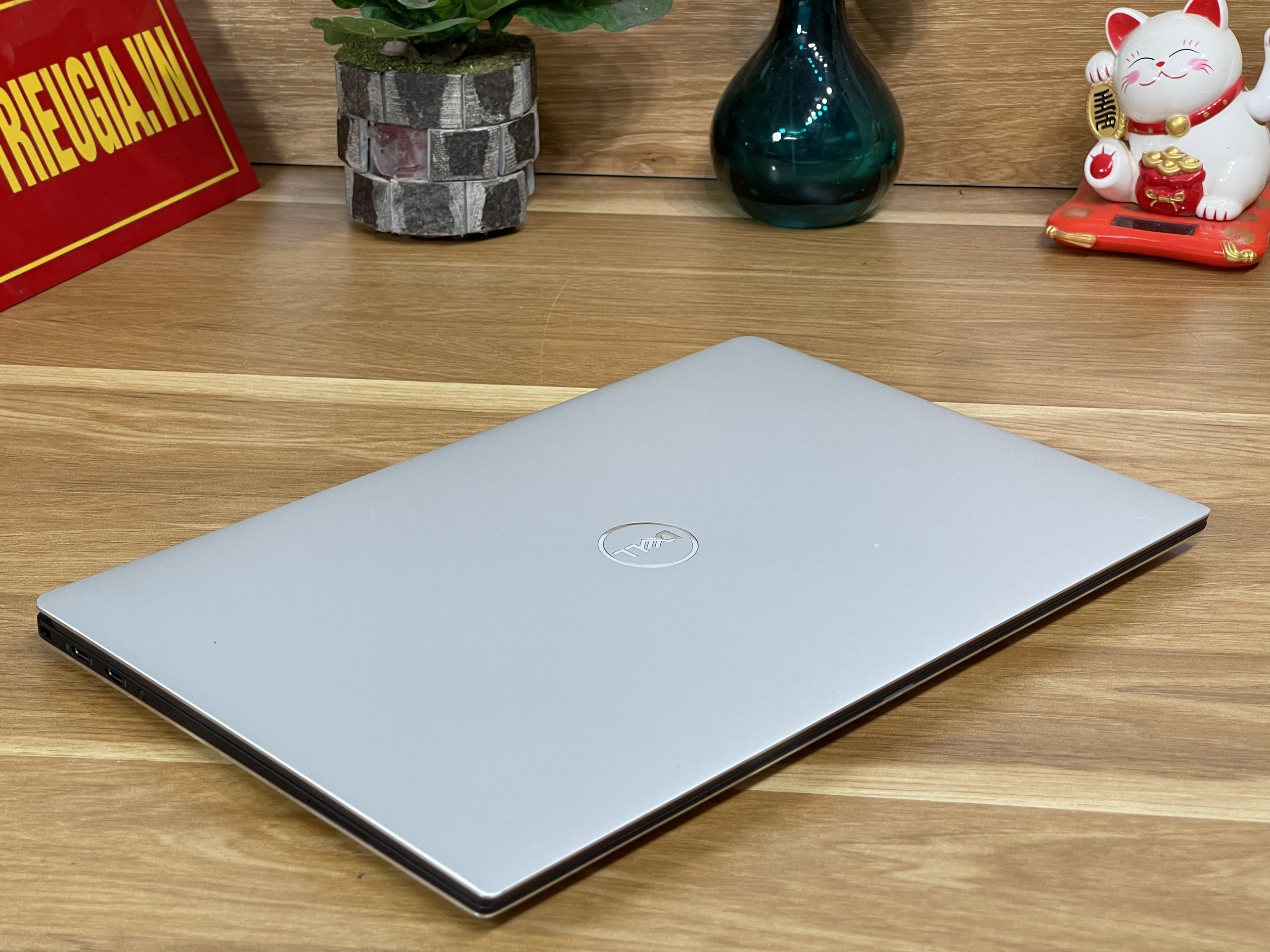 Dell XPS 9380 : i5-8365U | Ram 8GB | SSD 512GB | Màn 13.3inch FHD