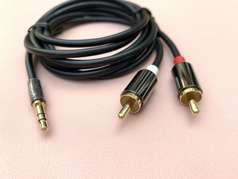new - Dây Audio 3,5mm ra 2 đầu RCA dài 1.5M UGREEN AV116 10583 - Ugreen 10583