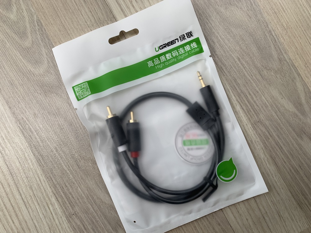 new - Cáp Audio 3.5mm Male To 2RCA Male dài 1m AV102 UGREEN 10772