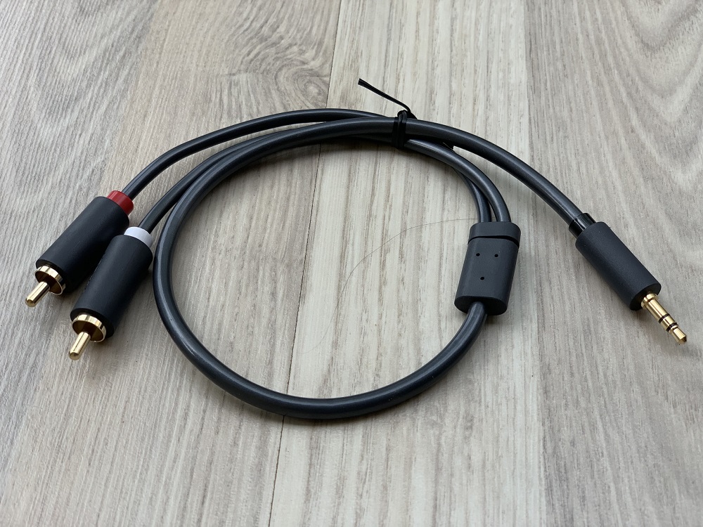 new - Cáp Audio 3.5mm Male To 2RCA Male dài 1m AV102 UGREEN 10772