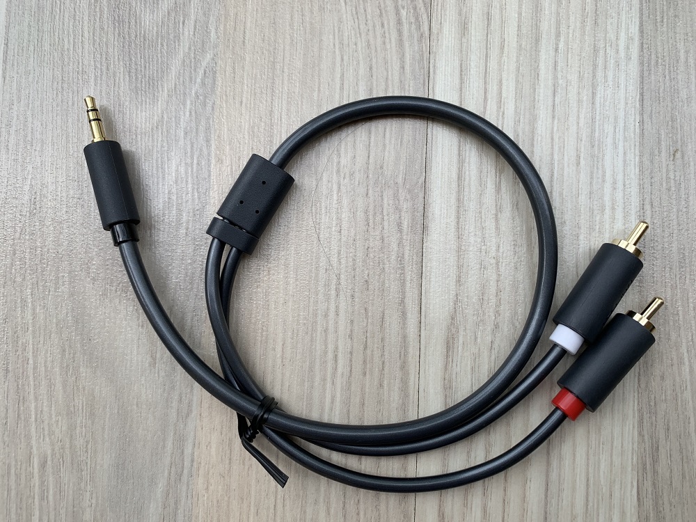 new - Cáp Audio 3.5mm Male To 2RCA Male dài 1m AV102 UGREEN 10772