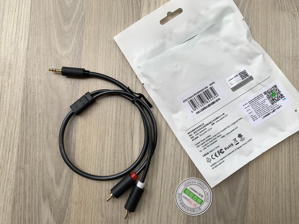 new - Cáp Audio 3.5mm Male To 2RCA Male dài 1m AV102 UGREEN 10772